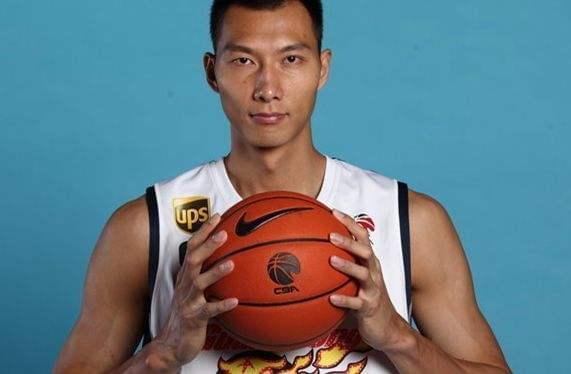 爱游戏官方入口-包含转会期CBA常规赛传出新动向，波特兰开拓者战术微调，管理层表态：目标明确，资深球员宣示担当的词条